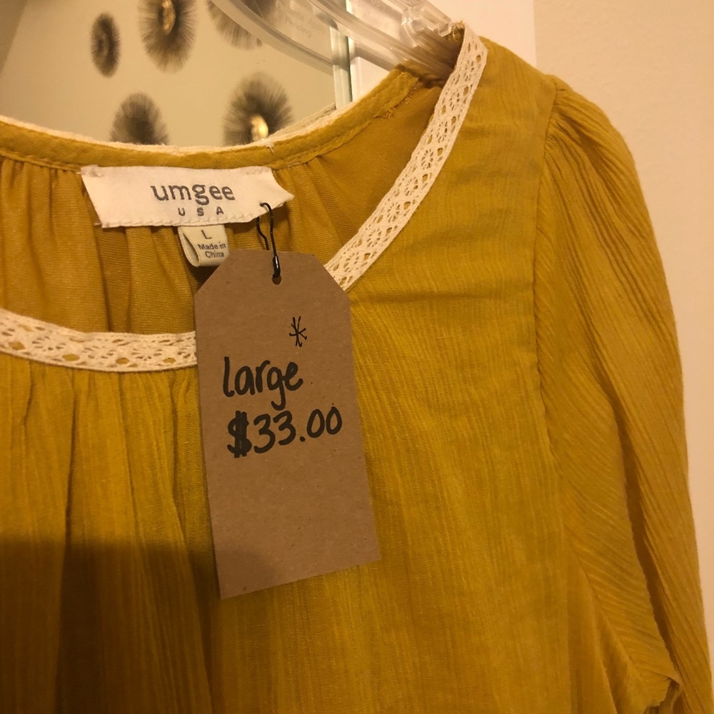 Umgee mustard tunic with crochet detailed